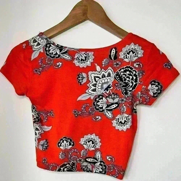 Garage Women’s  Paisley Orange V-Neck Summer Vacation Cute Crop Top Small - Picture 4 of 8